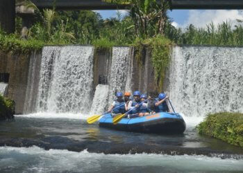 rafting in bali