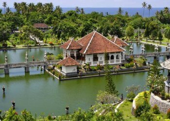 Travelling Far East to Ujung Water Palace