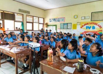 Bali Safari Goes to School: Engaging and Interesting Education
