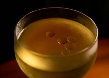 Moon Sipper Club: Where Art, Sustainability, and Innovation Unite in Ubud’s Enchanting Gastronomic Scene