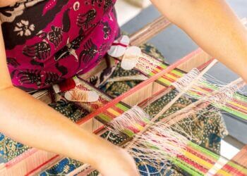 Experience Authentic Ubud Craftsmanship at HOSHINOYA Bali