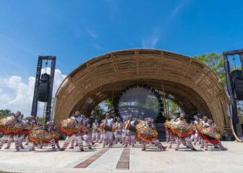 Monez Brings his Illustrator Experiences to Suara Festival in Tabanan