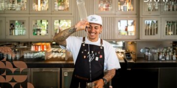 SKAI Bar & Grill Teams Up with SKOOL Kitchen  for a Cool One-Night Mixology Takeover