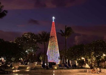 Holiday Inn Resort Baruna Bali and Holiday Inn Express Baruna Bali kicked off their “Sparkling Treasure” festive season