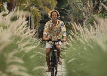 Dreamy Beachfront Resort with Vibrant Guest Experiences at Amber Lombok Beach Resort