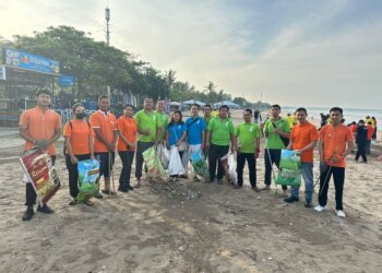 Harris Hotel & Residences Riverview Kuta and BumiKita Conduct Beach Cleaning Activities at Legian Beach