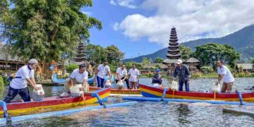 1 Ton of Eco Enzyme for the Water Environment at Ulun Danu Beratan: Wapa di Ume Ubud Strengthens Commitment to the Sustainability of Palemahan