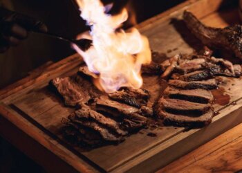 The AKAR Symphony: A Candlelight Concert Experience in Ubud