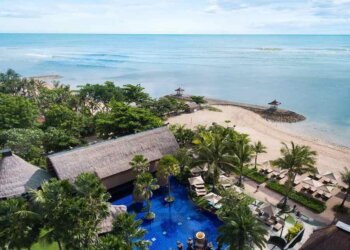 Discover Holiday Inn Resort Bali Nusa Dua: Your Ideal Beachfront Family-Friendly Getaway in Bali
